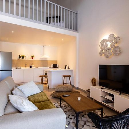 Stunning New Apartment With View Of Orient Bay Quarter of Orleans Kültér fotó