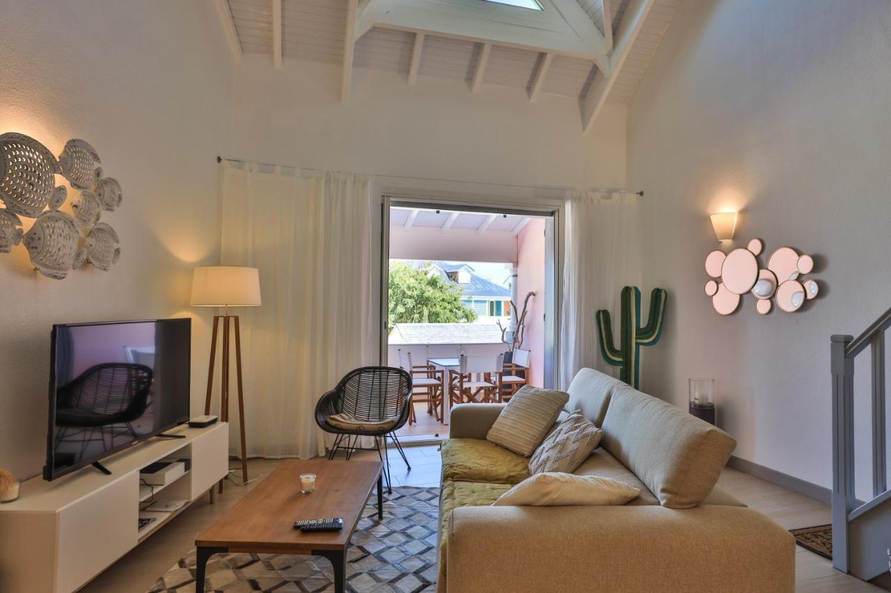 Stunning New Apartment With View Of Orient Bay Quarter of Orleans Kültér fotó